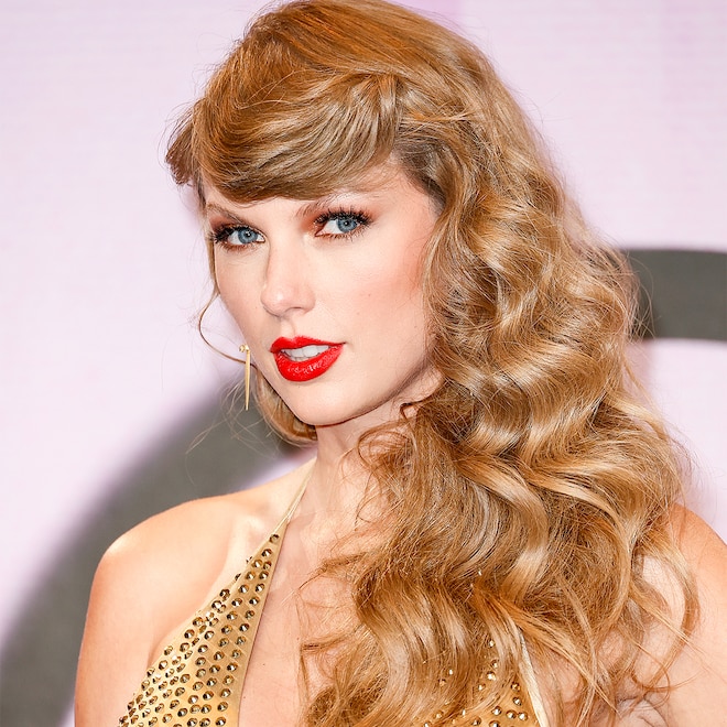 Taylor Swift, 2022 American Music Awards